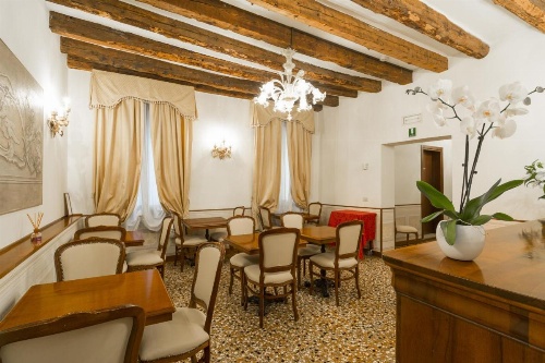 Palazzo Guardi image 14
