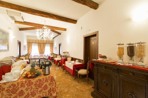 Palazzo Guardi image 31