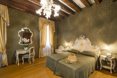 Palazzo Guardi image 4